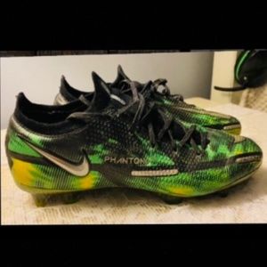 Nike Soccer Cleats - Excellent Condition!